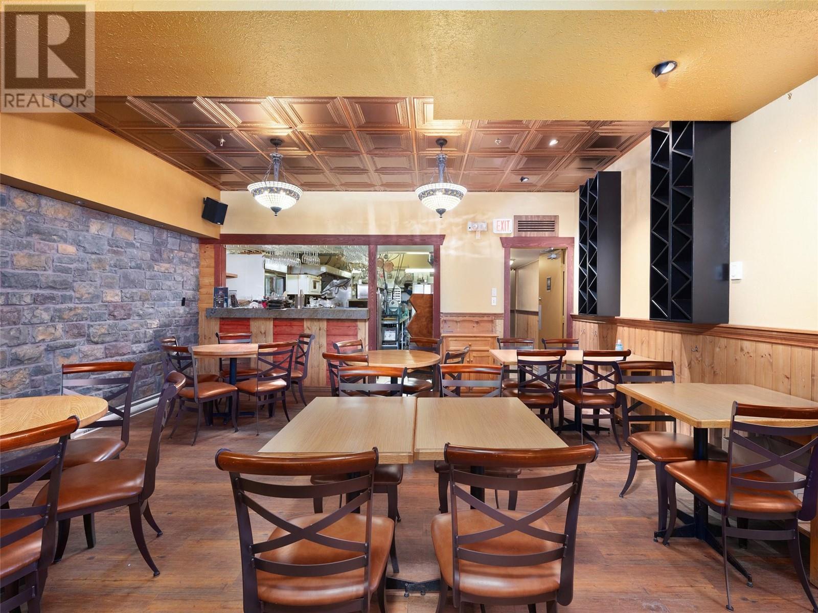 148 Silver Lode Lane Unit# B, Silver Star, British Columbia  V1B 3M1 - Photo 11 - 10324843