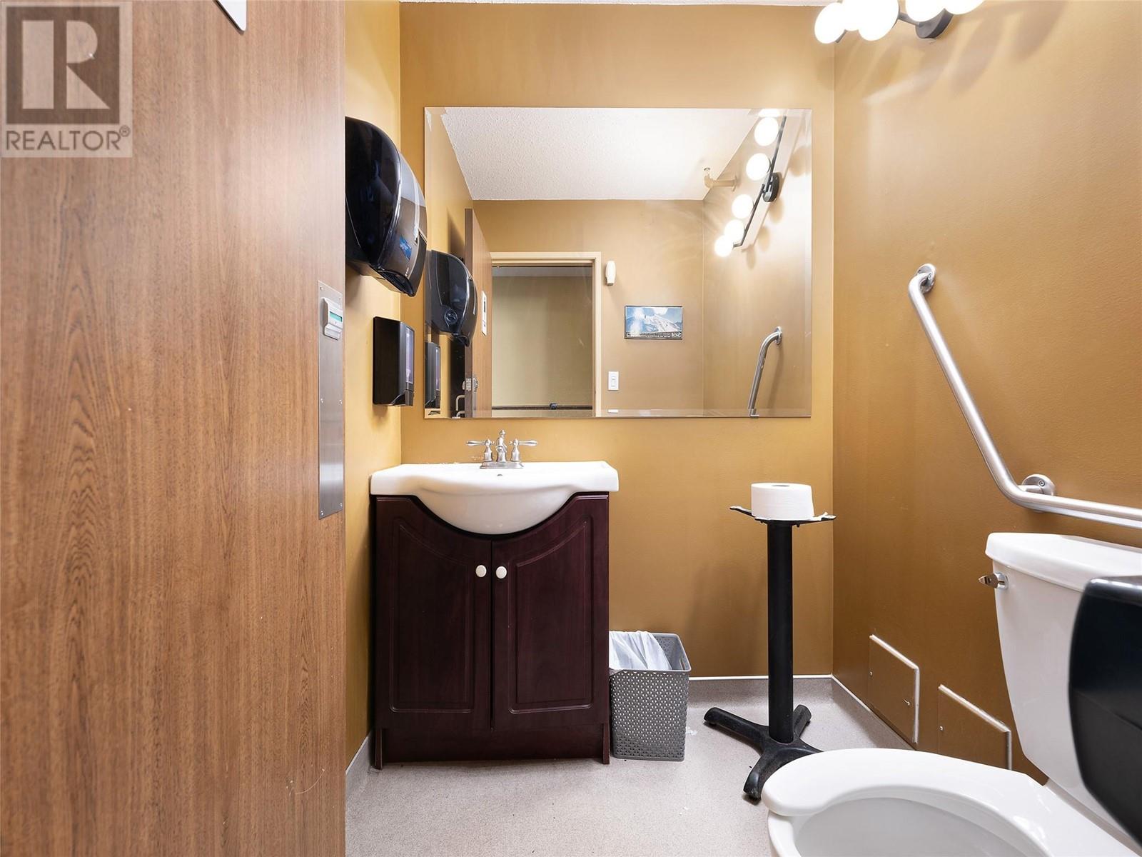 148 Silver Lode Lane Unit# B, Silver Star, British Columbia  V1B 3M1 - Photo 21 - 10324843