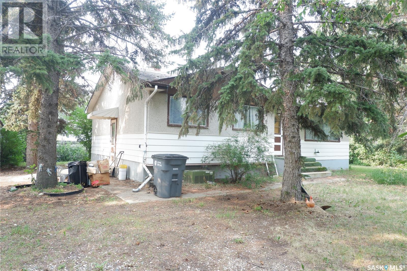 38 Kasper Crescent, Assiniboia, Saskatchewan  S0H 0B0 - Photo 5 - SK984430