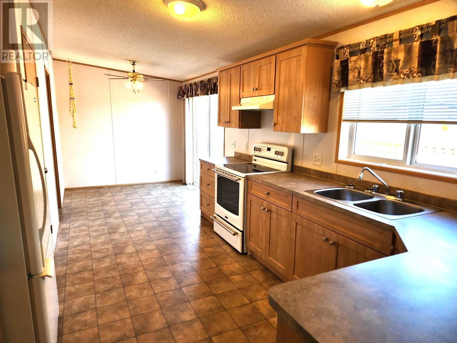 67-7545 Dallas Drive, Kamloops, British Columbia  V2C 6X8 - Photo 2 - 181089