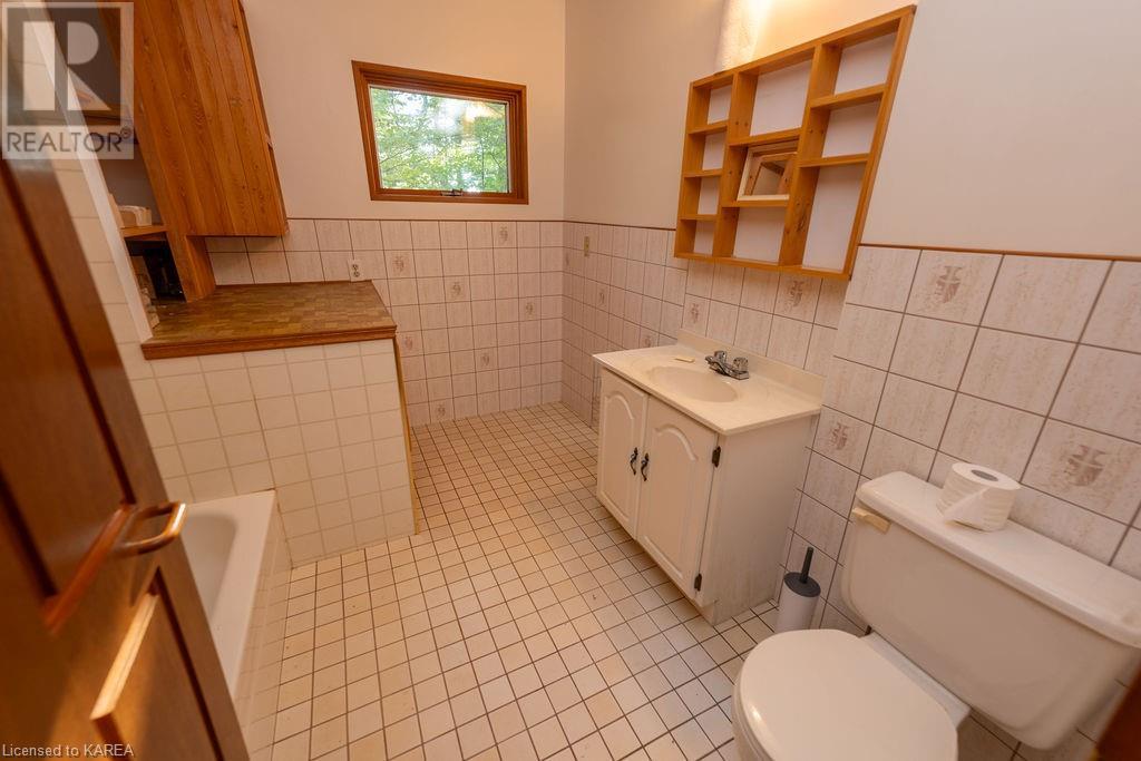 2305e Opinicon Road, Rideau Lakes, Ontario  K0G 1E0 - Photo 13 - 40652254