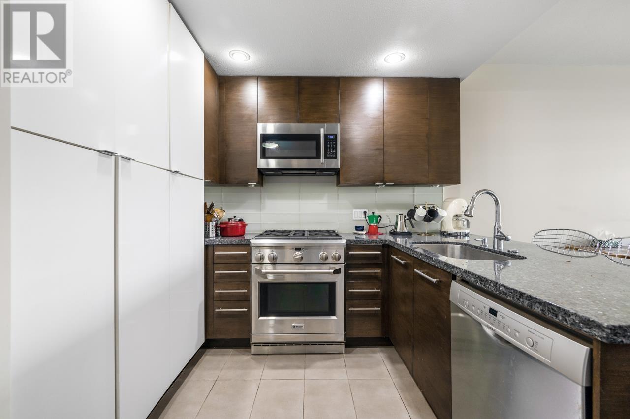 Listing Picture 13 of 27 : 303 5928 BIRNEY AVENUE, Vancouver / 溫哥華 - 魯藝地產 Yvonne Lu Group - MLS Medallion Club Member