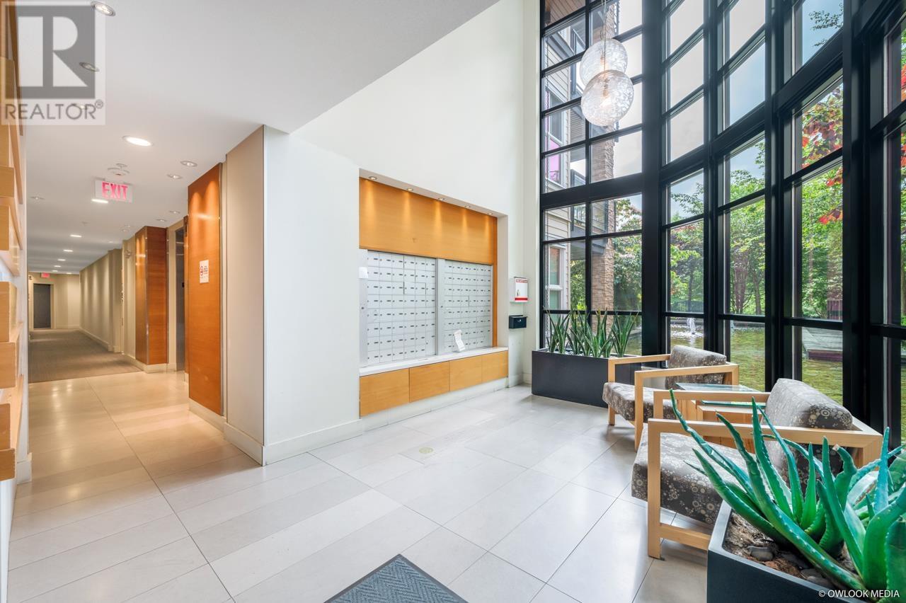 Listing Picture 2 of 27 : 303 5928 BIRNEY AVENUE, Vancouver / 溫哥華 - 魯藝地產 Yvonne Lu Group - MLS Medallion Club Member