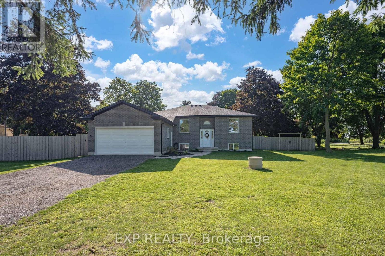 40 MIDDLEMISS AVENUE, southwest middlesex, Ontario