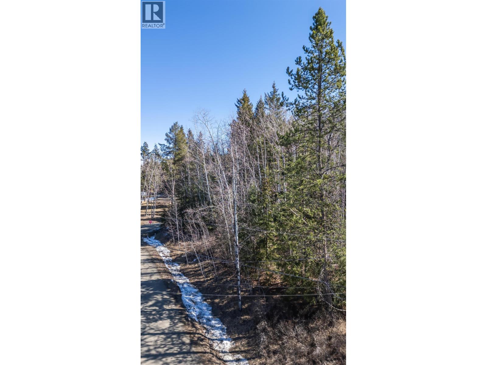 4722 Cariboo Drive, 108 Mile Ranch, British Columbia V0K 2Z0 - Photo 5 - R2863507