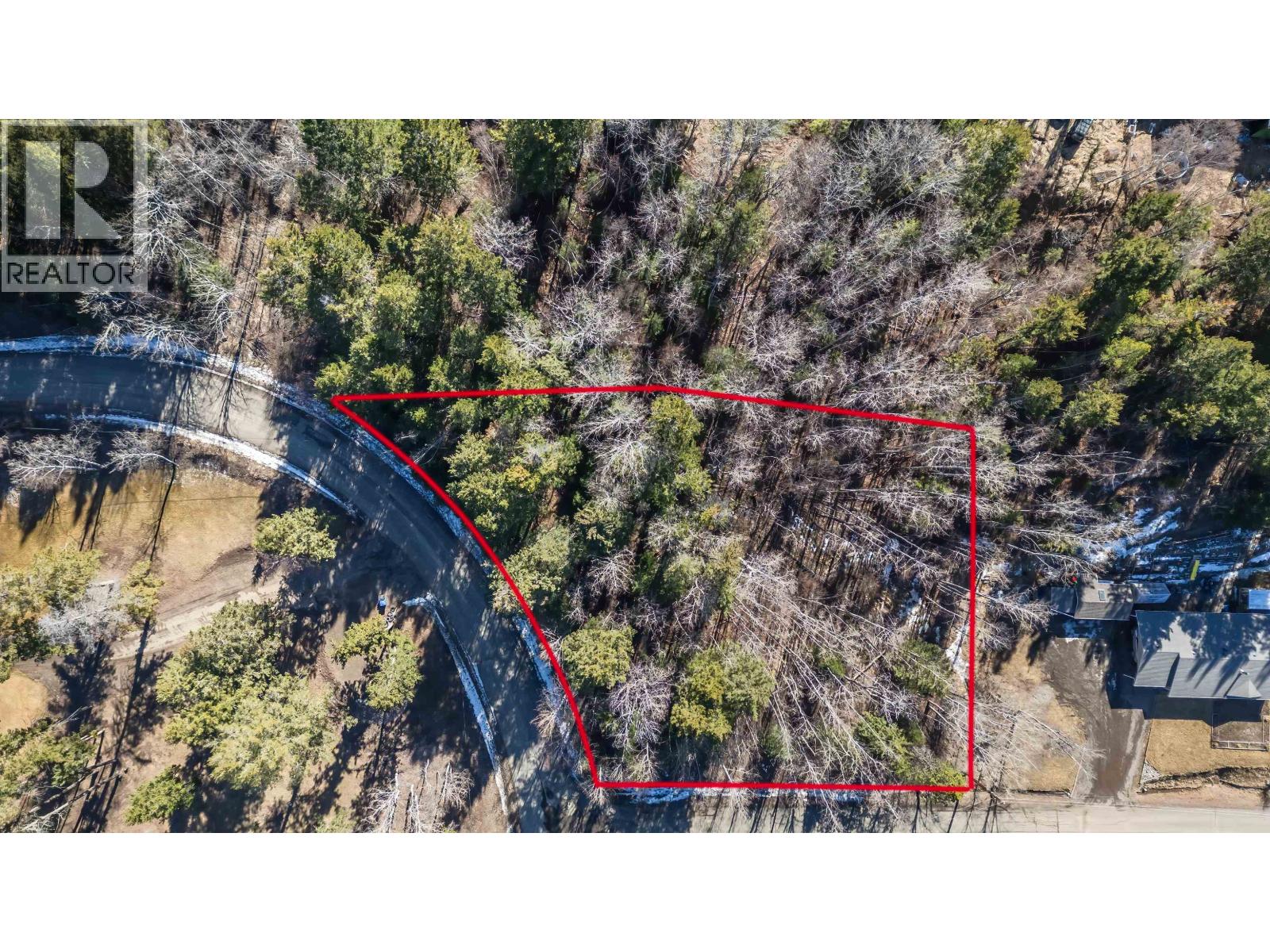 4722 Cariboo Drive, 108 Mile Ranch, British Columbia V0K 2Z0 - Photo 3 - R2863507