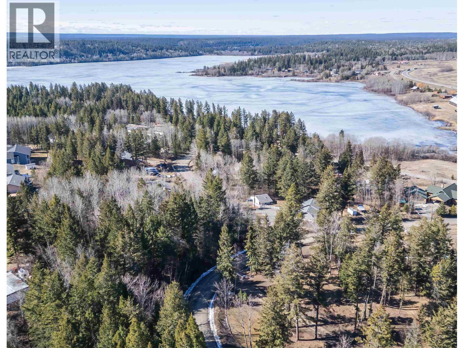 4722 Cariboo Drive, 108 Mile Ranch, British Columbia V0K 2Z0 - Photo 2 - R2863507