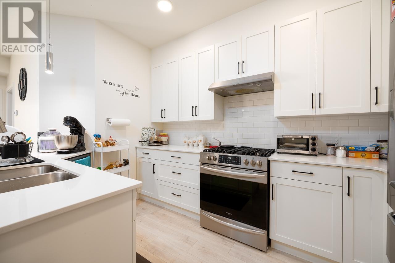 104-651 Dunes Drive, Kamloops, British Columbia  V2B 8M8 - Photo 2 - 181094