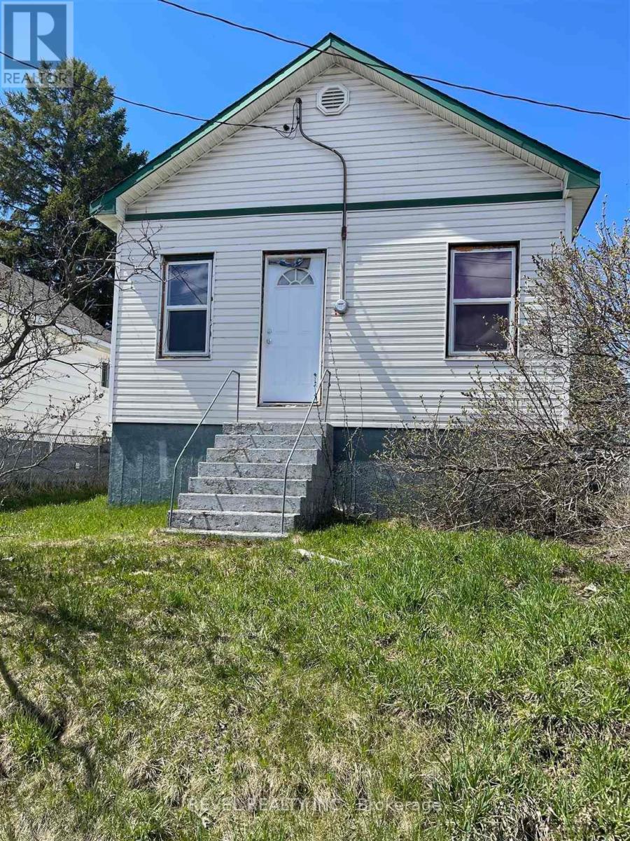 55 Theriault Boulevard, Timmins (Algonquinto Jubilee), Ontario  P4N 5C3 - Photo 1 - T9292497