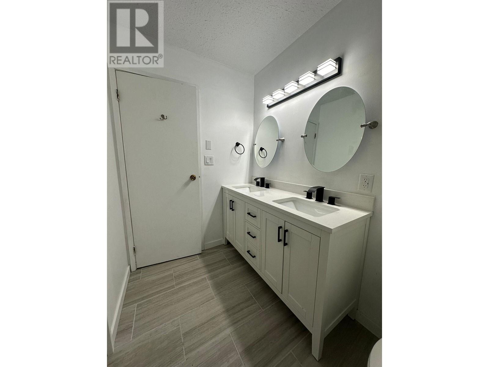 537 Veterans Road, Gibsons, British Columbia  V0N 1V4 - Photo 11 - R2924822