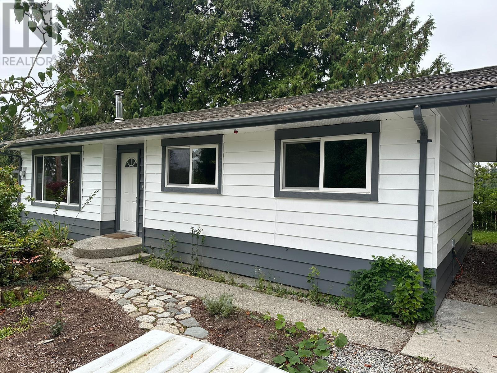 537 Veterans Road, Gibsons, British Columbia  V0N 1V4 - Photo 1 - R2924822