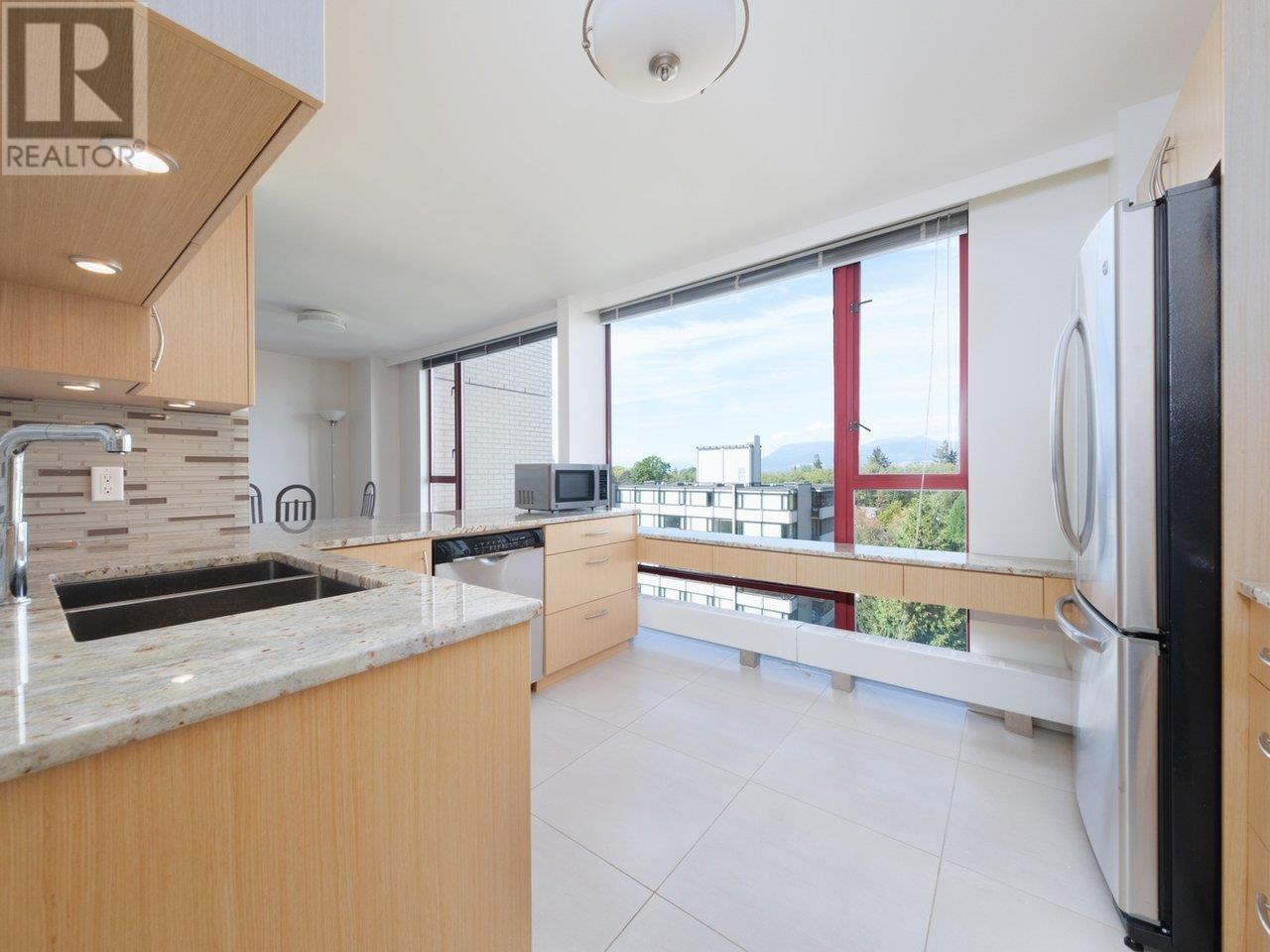 Listing Picture 12 of 40 : 802 2108 W 38TH AVENUE, Vancouver / 溫哥華 - 魯藝地產 Yvonne Lu Group - MLS Medallion Club Member