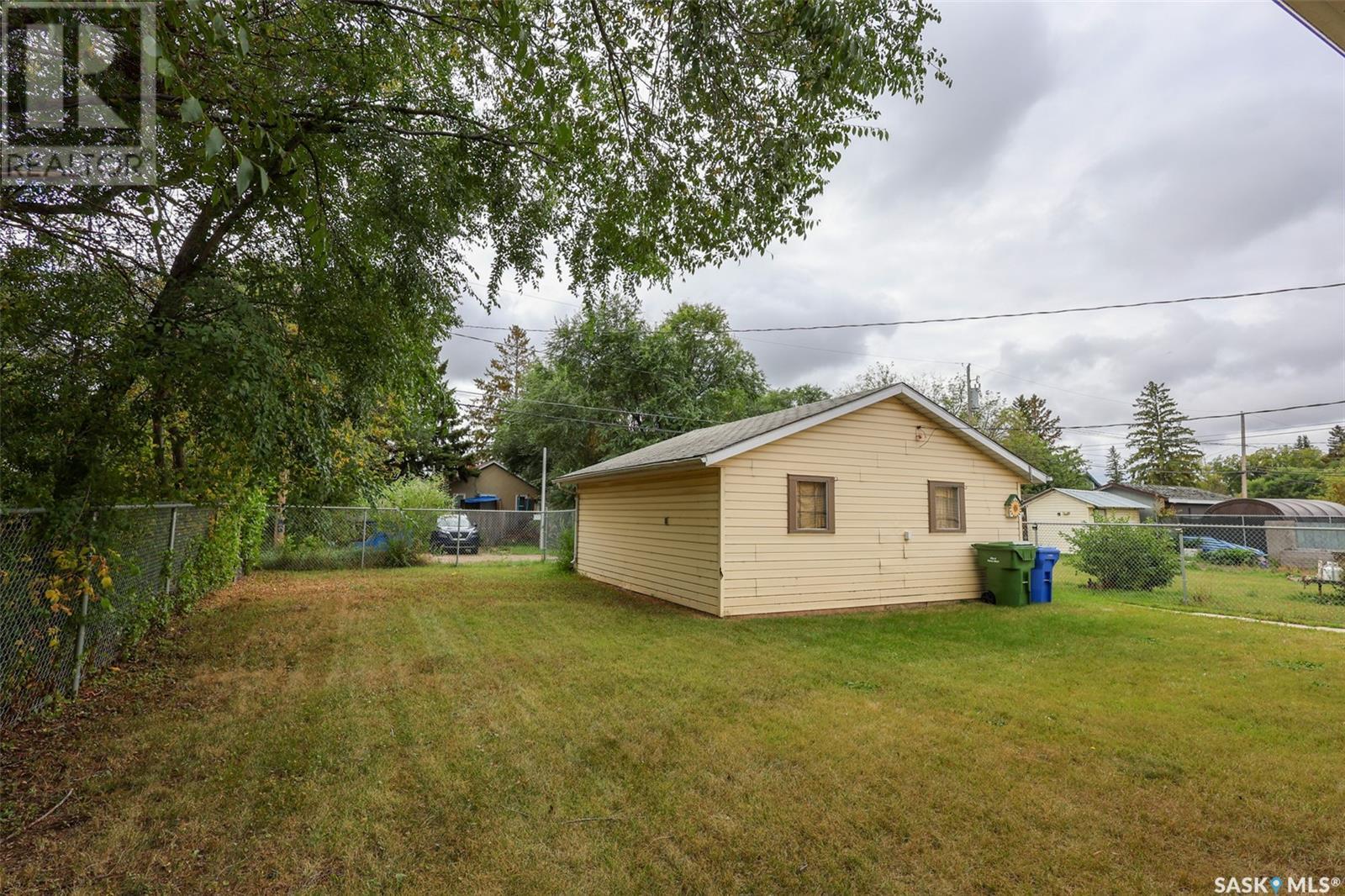 751 14th Street W, Prince Albert, Saskatchewan  S6V 3L9 - Photo 33 - SK984483