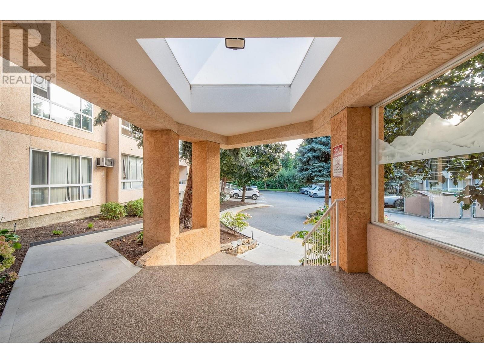 Property at 709 Houghton Road Unit# 315 image 5