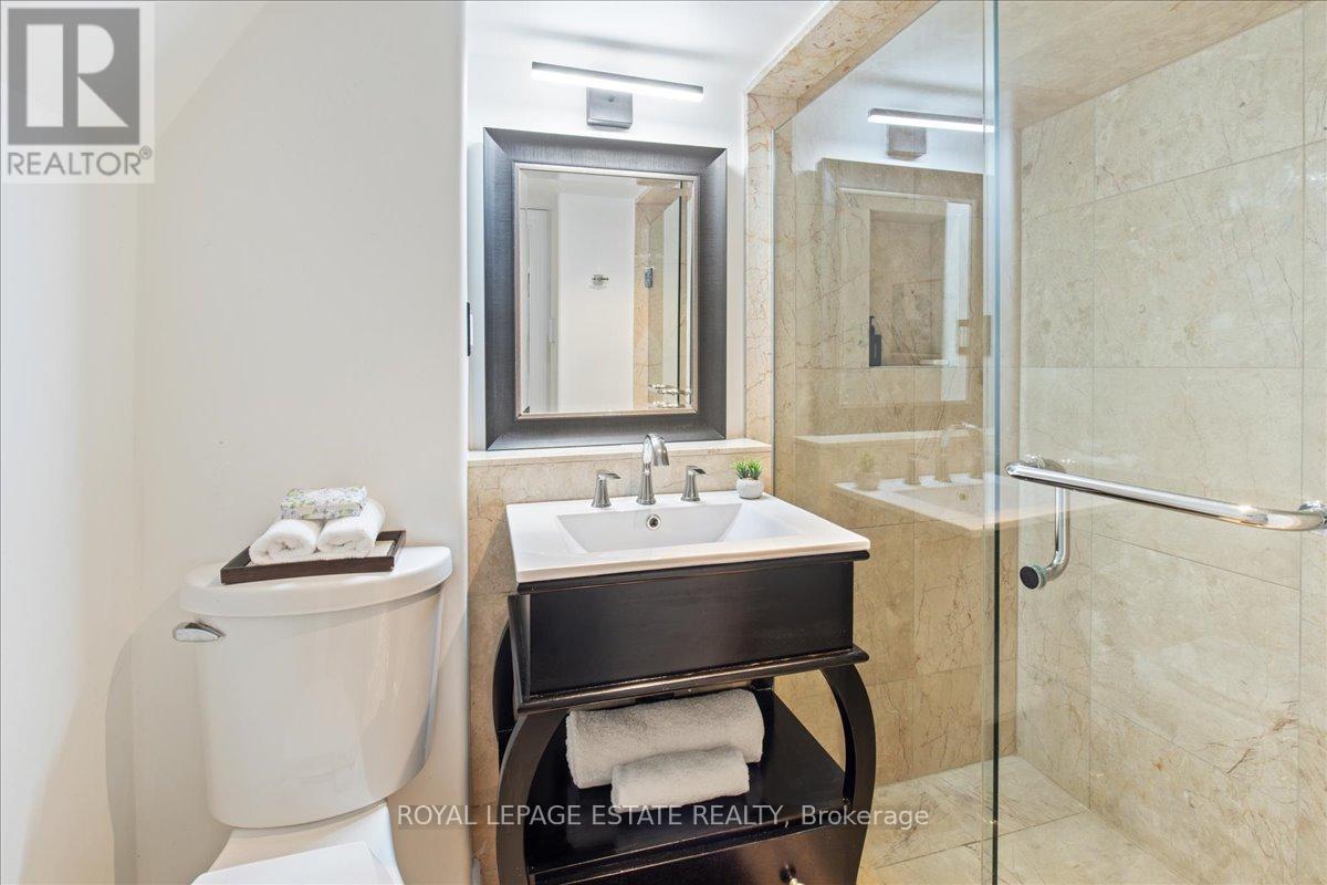 30 Doddington Drive, Toronto (Stonegate-Queensway), Ontario  M8Y 1S4 - Photo 24 - W9366243