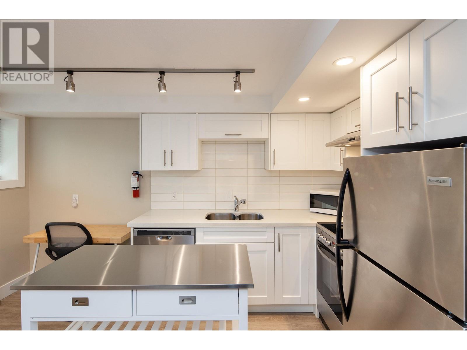 Listing Picture 22 of 33 : 195 W 12TH AVENUE, Vancouver / 溫哥華 - 魯藝地產 Yvonne Lu Group - MLS Medallion Club Member