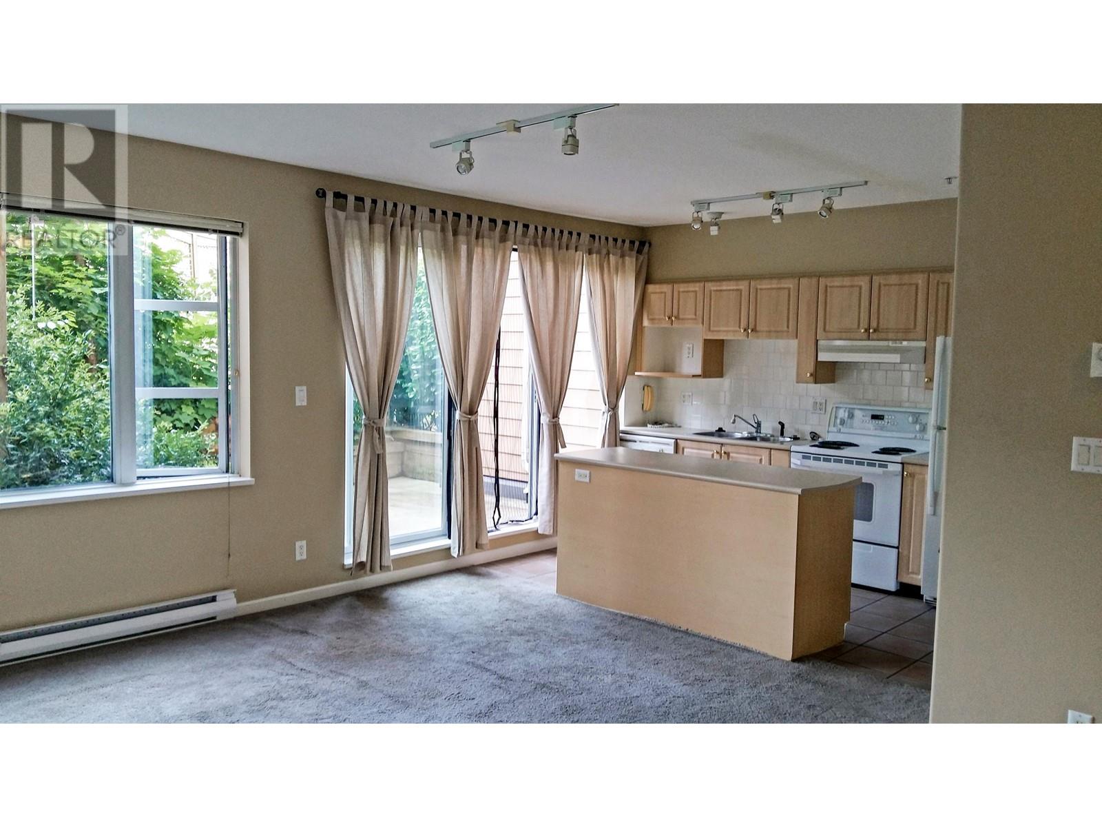 218 3629 Deercrest Drive, North Vancouver, British Columbia  V7G 2S9 - Photo 2 - R2929406