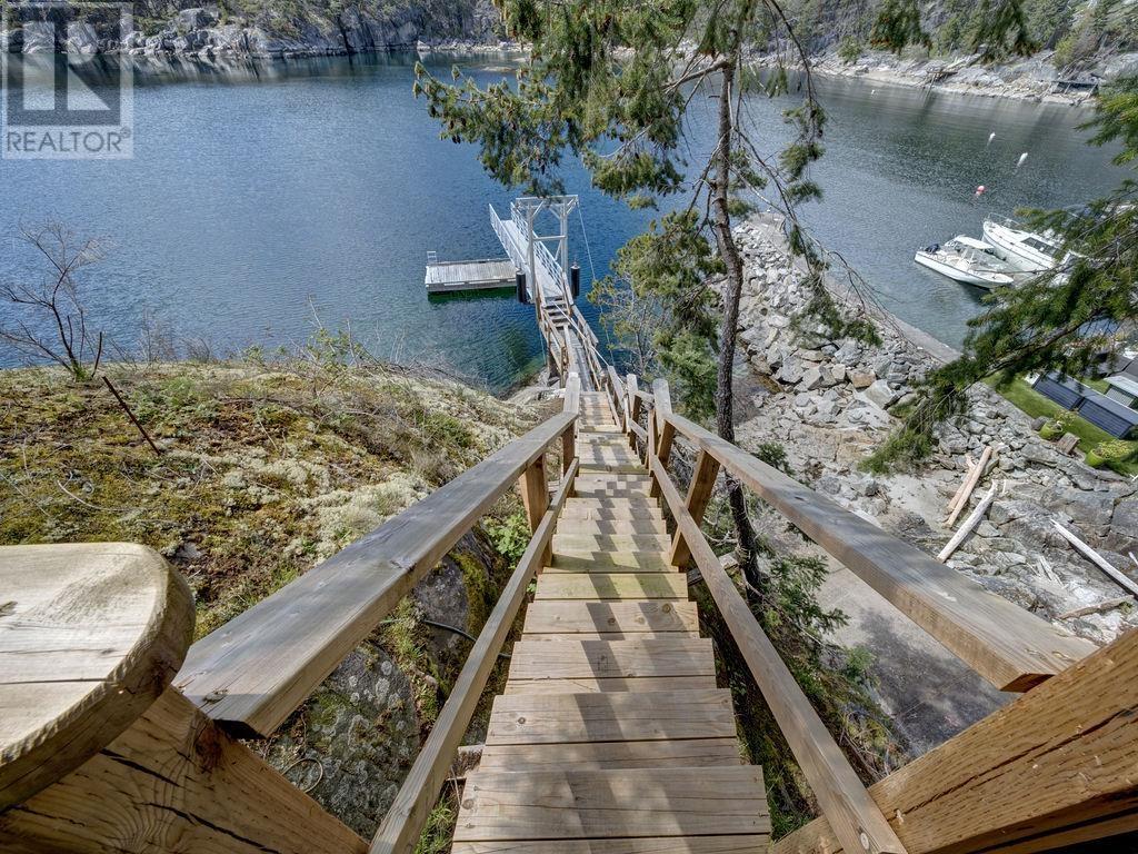 5301 Taylor Crescent, Halfmoon Bay, British Columbia  V0N 1Y2 - Photo 11 - R2929492