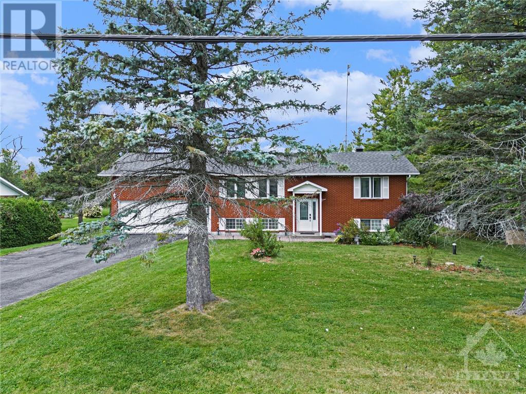 13065 Riverside DriveSouth Dundas, Ontario  K0C 1X0 - Photo 2 - X9520820