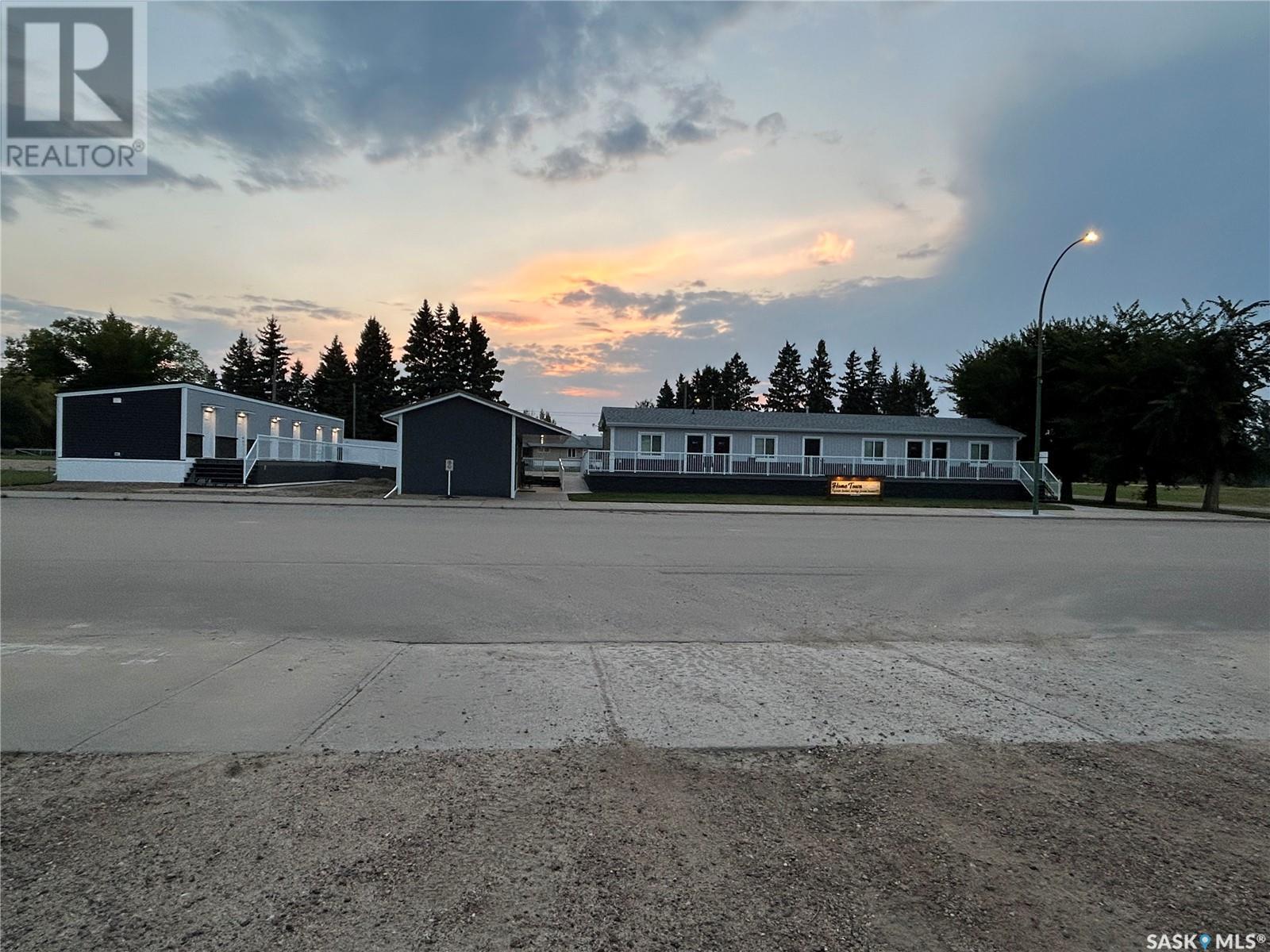 31 and  11 Main STREET, leoville, Saskatchewan