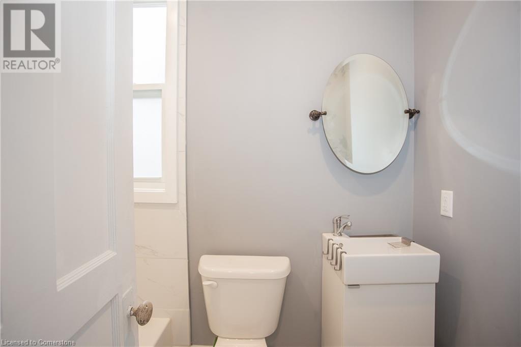 736 Cannon Street E Unit# 3, Hamilton, Ontario  L8L 2G9 - Photo 7 - XH4205510