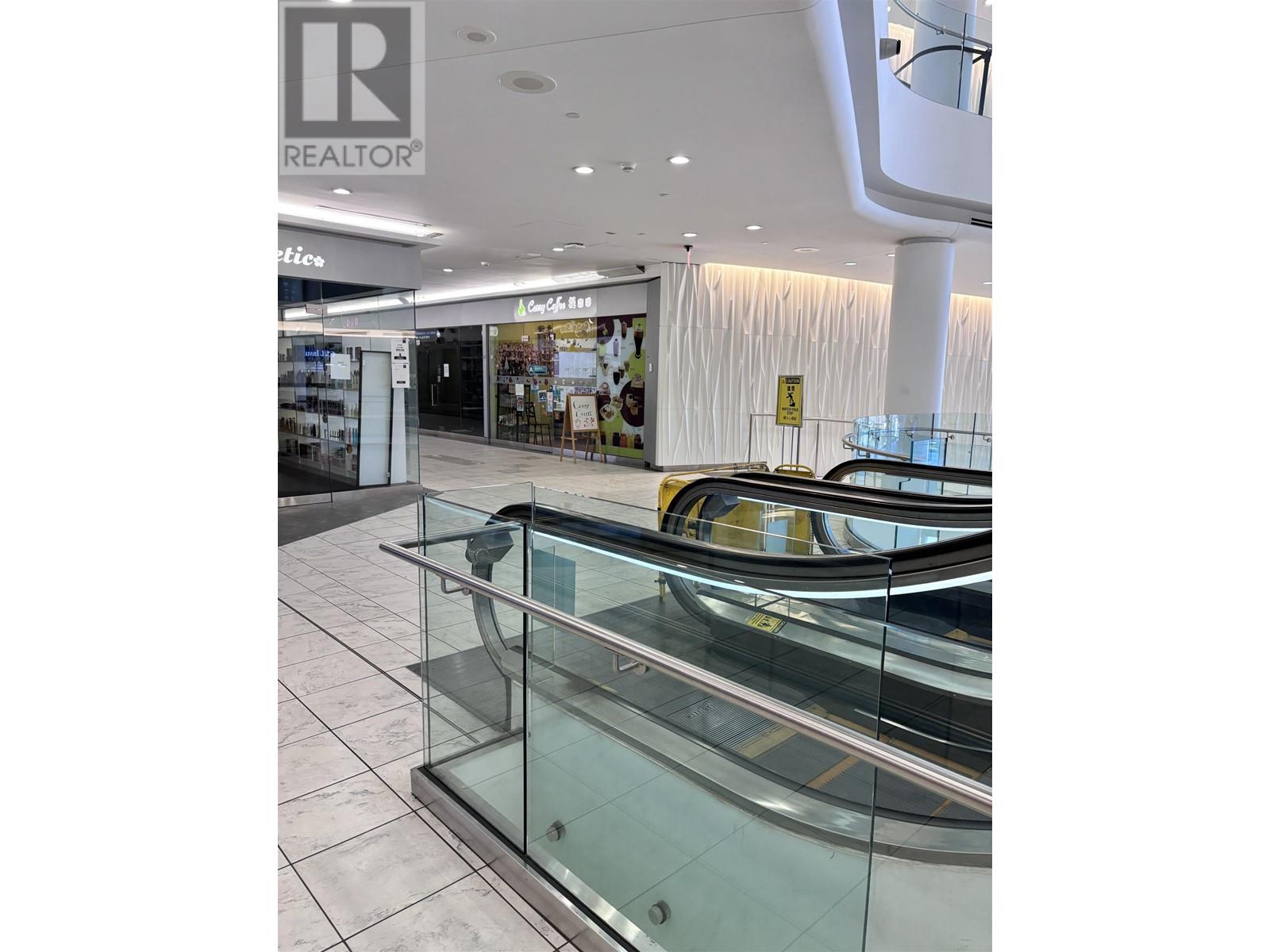 Listing Picture 3 of 7 : 2315 4000 NO. 3 ROAD, Richmond / 烈治文 - 魯藝地產 Yvonne Lu Group - MLS Medallion Club Member