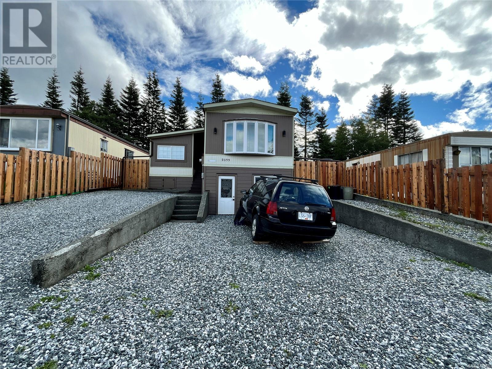 2033 Chelan Cres, Port Mcneill, British Columbia  V0N 2R0 - Photo 2 - 977063