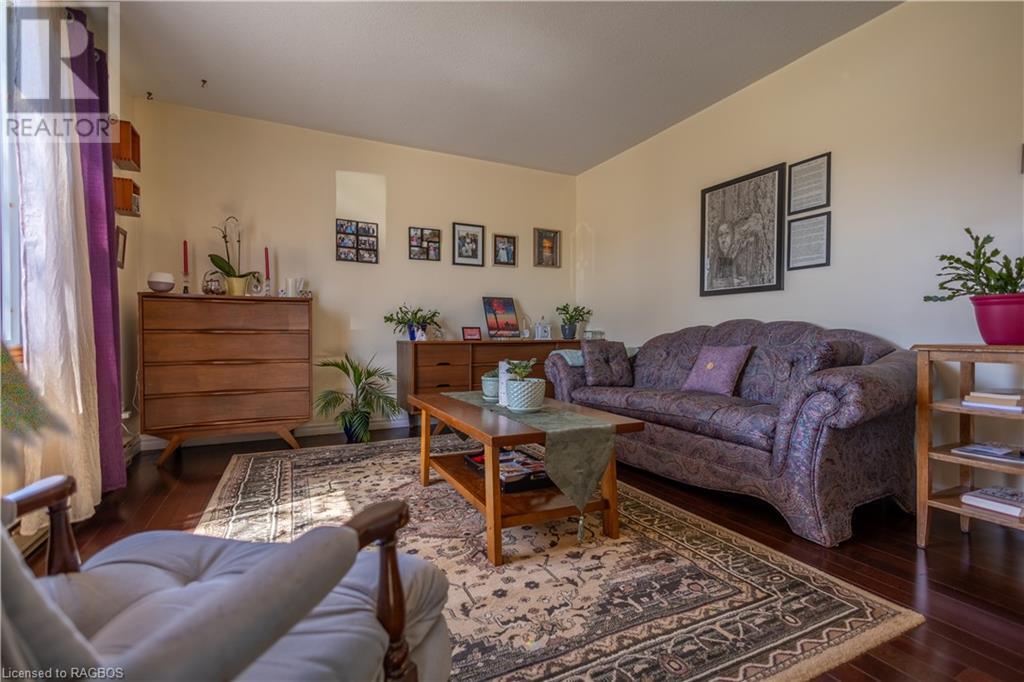 704 11th Street, Hanover, Ontario  N4N 3J4 - Photo 14 - 40652032