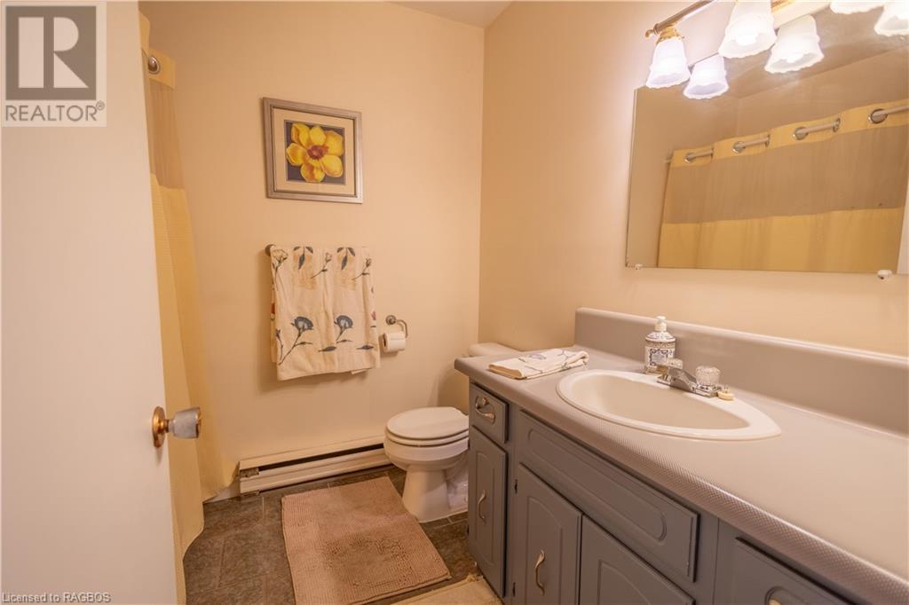 704 11th Street, Hanover, Ontario  N4N 3J4 - Photo 21 - 40652032