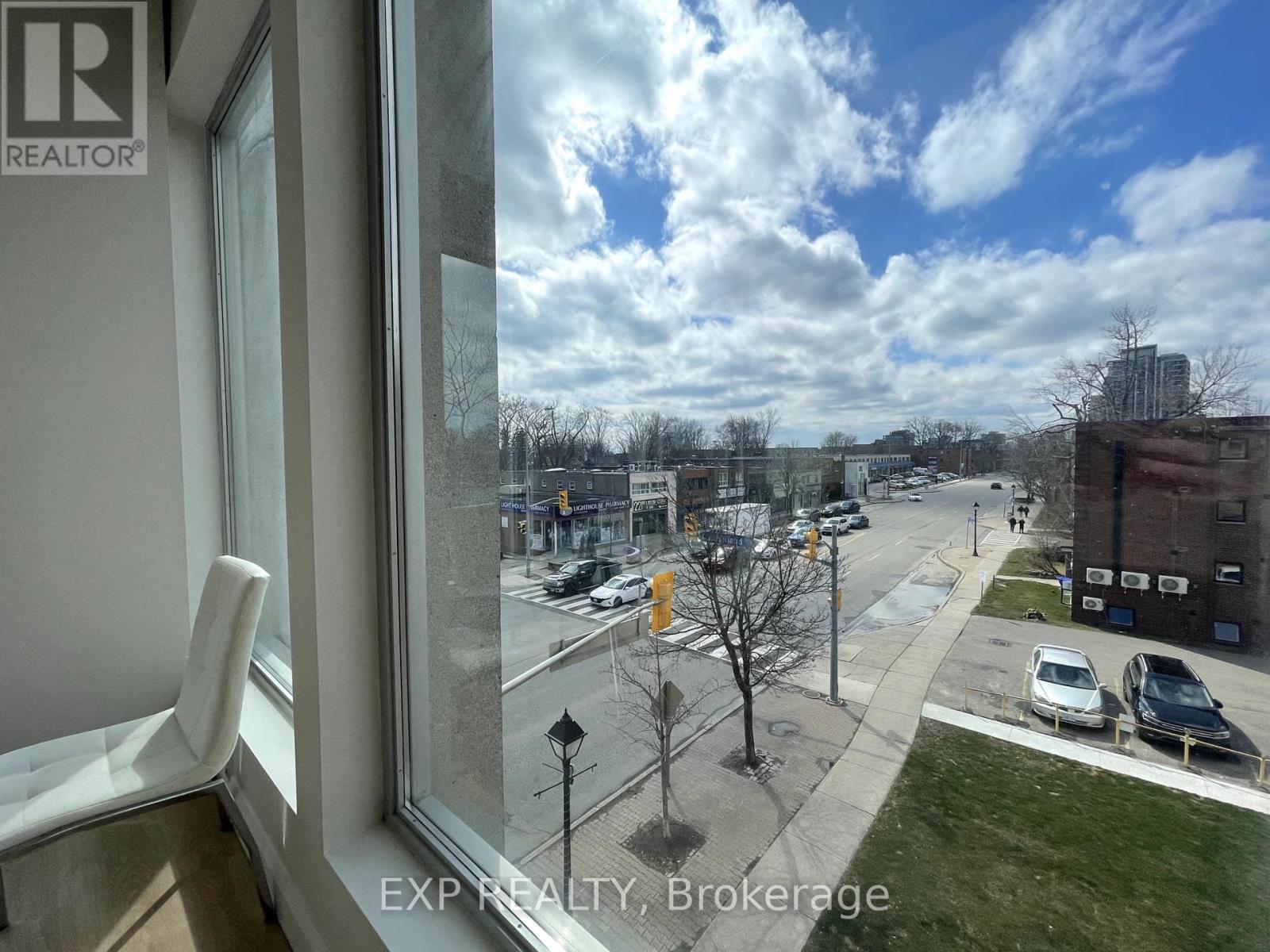 314 - 230 Lakeshore Road E, Mississauga (Port Credit), Ontario  L5G 1G7 - Photo 9 - W8203148