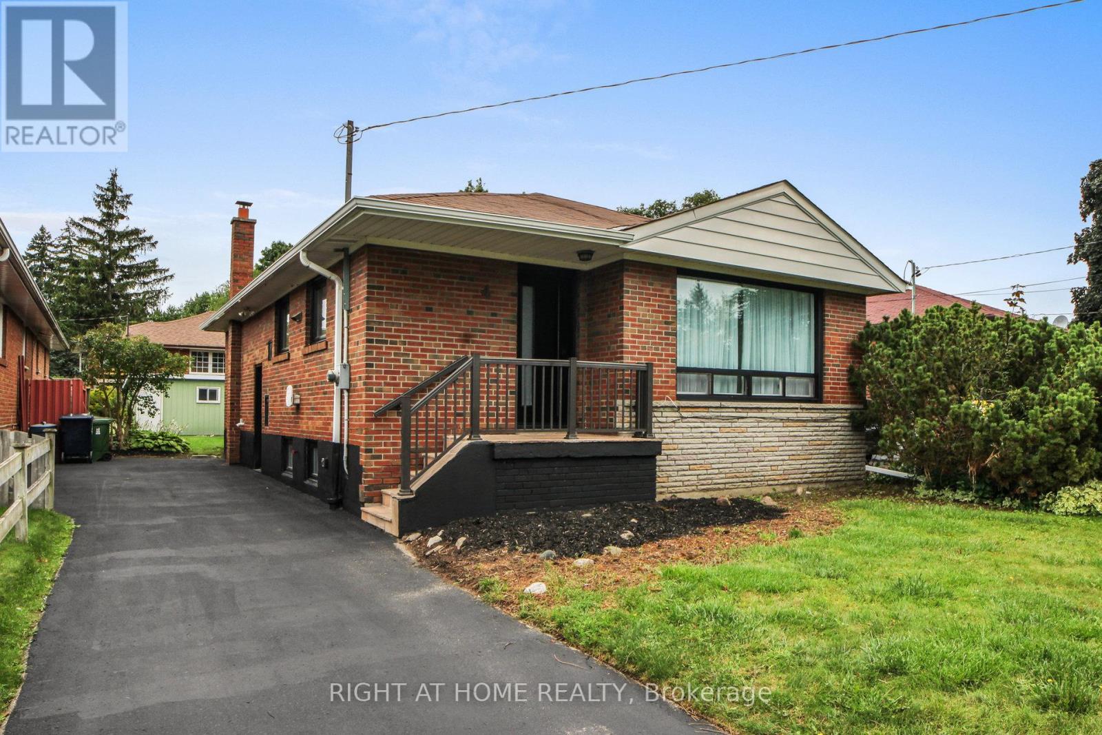 4 BARNES CRESCENT W, Toronto, Ontario