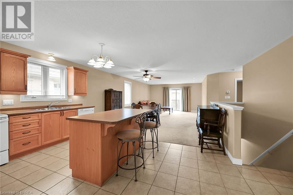 385 Park Road N Unit# 15, Brantford, Ontario  N3R 0A1 - Photo 7 - 40648231