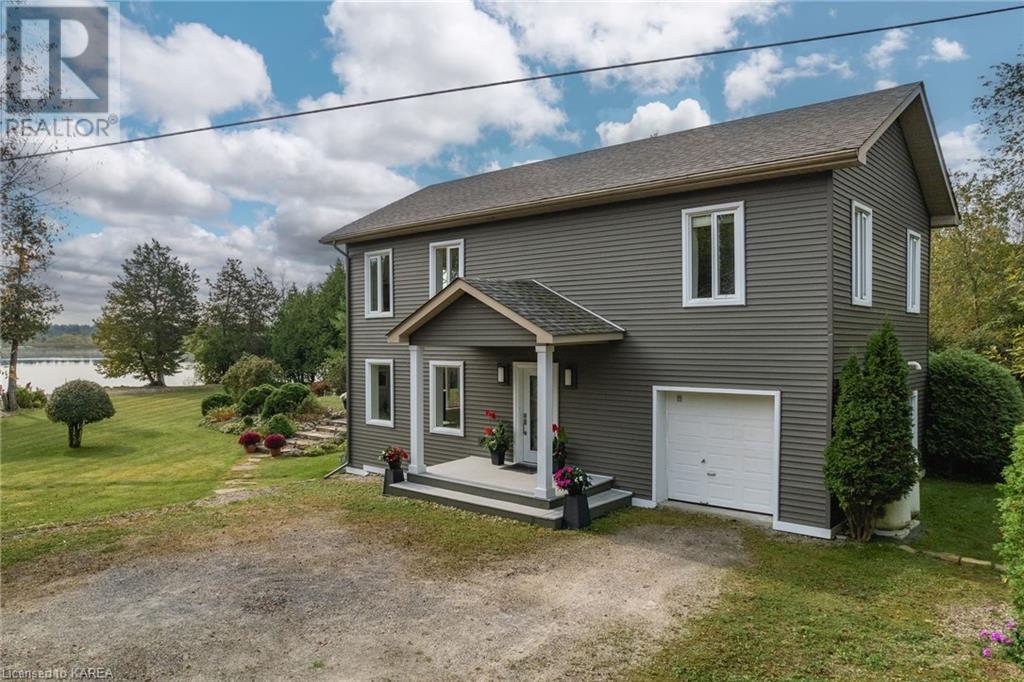 2749 LAKEFIELD DRIVE Drive, Inverary, Ontario