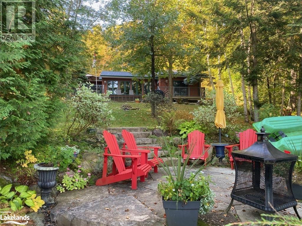 1052 Nutcracker Trail, Haliburton, Ontario K0M 1S0 (27463885
