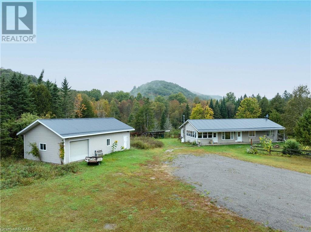1968 MATAWATCHAN Road, north frontenac, Ontario