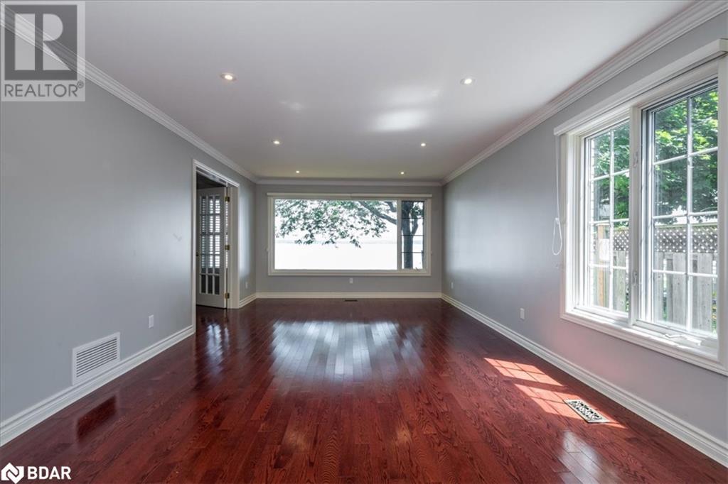 927 Barry Avenue, Innisfil, Ontario  L0L 1W0 - Photo 10 - 40652598