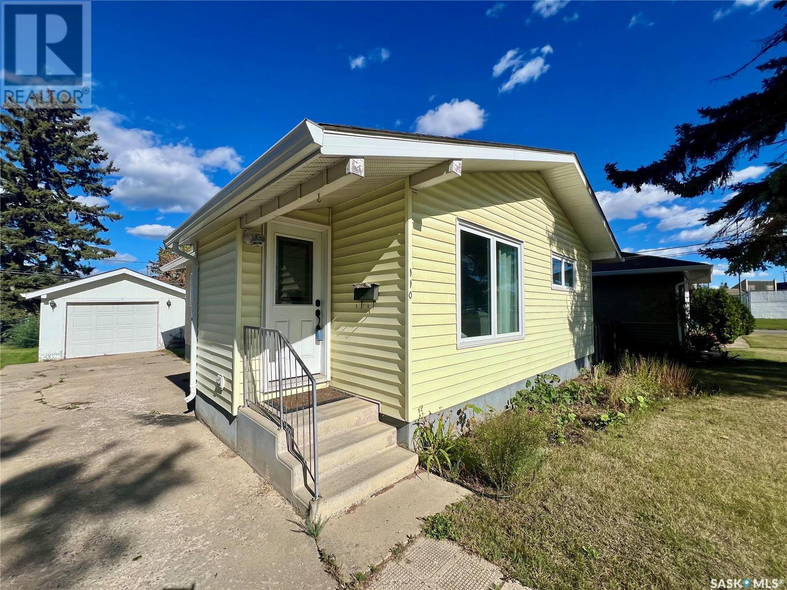 110 31st Street W, Prince Albert, Saskatchewan  S6V 4R8 - Photo 36 - SK975909