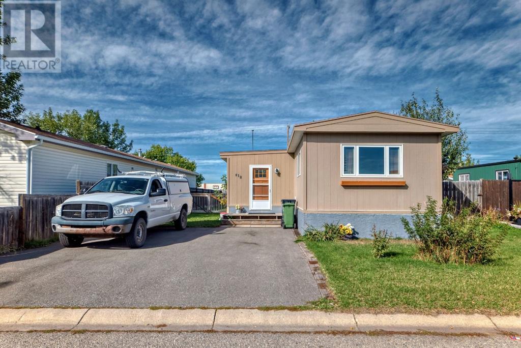 918 Briarwood Crescent, Strathmore, Alberta  T1P 1E7 - Photo 2 - A2168455