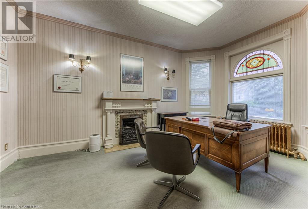 9 Ahrens Street W, Kitchener, Ontario  N2H 4B6 - Photo 8 - 40650291