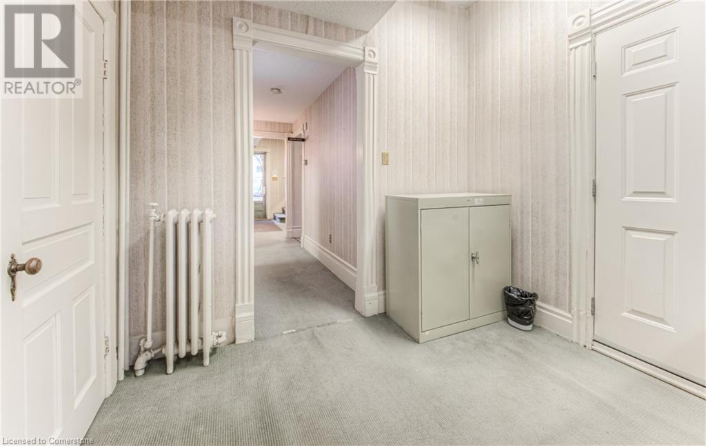 9 Ahrens Street W, Kitchener, Ontario  N2H 4B6 - Photo 14 - 40650291