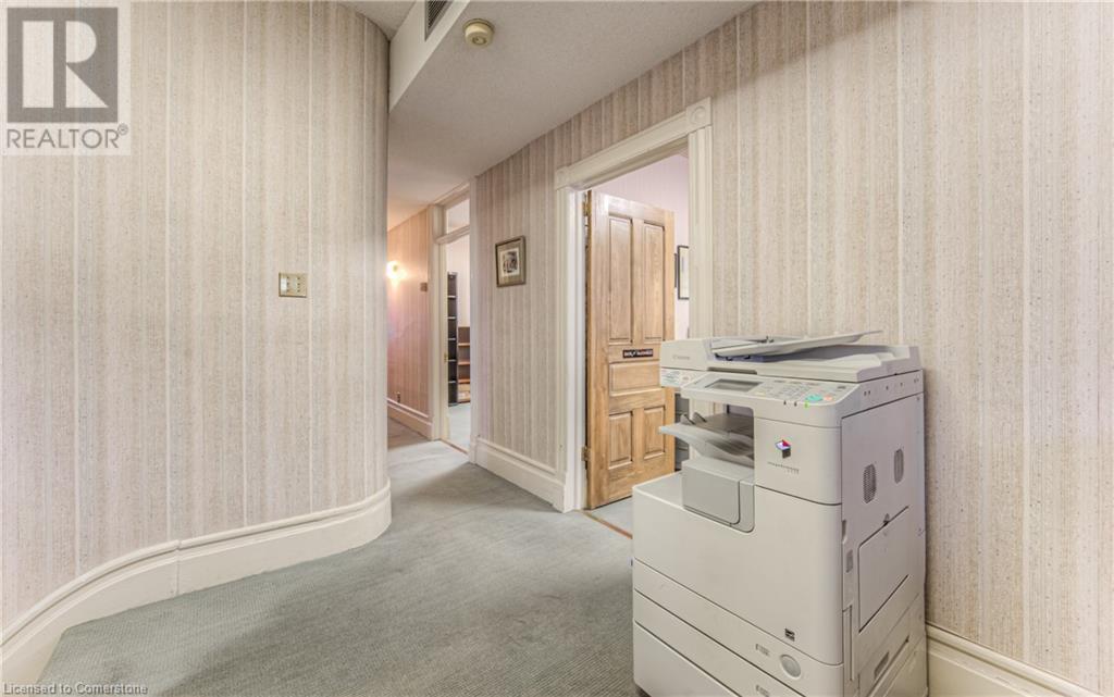 9 Ahrens Street W, Kitchener, Ontario  N2H 4B6 - Photo 24 - 40650291