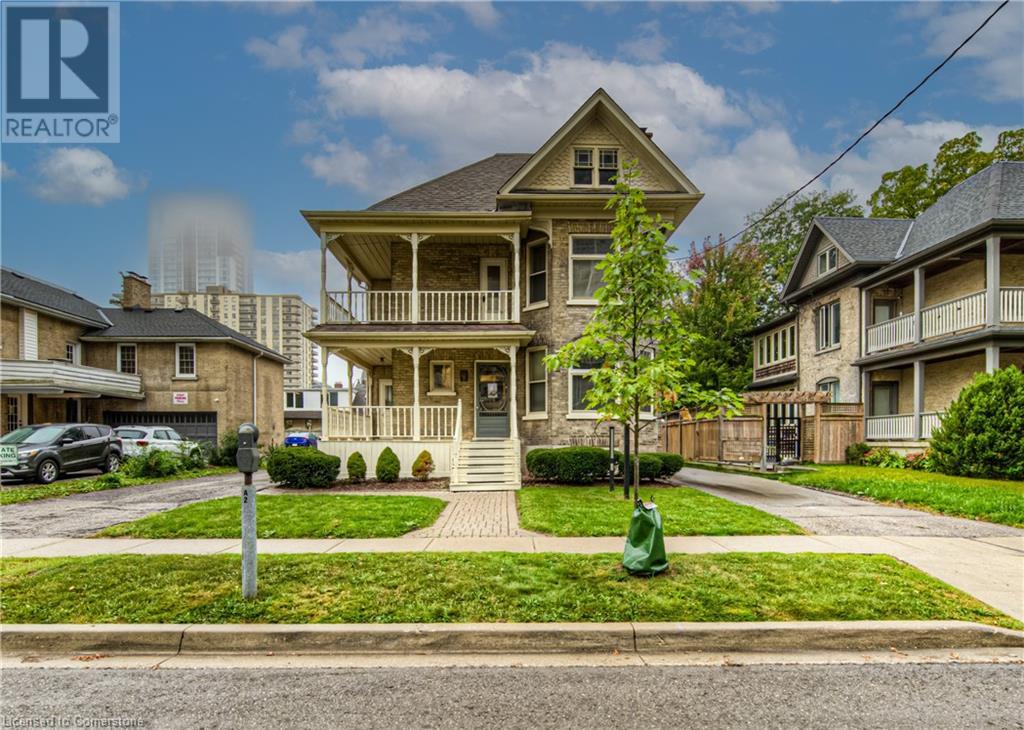 9 AHRENS Street W, Kitchener, Ontario