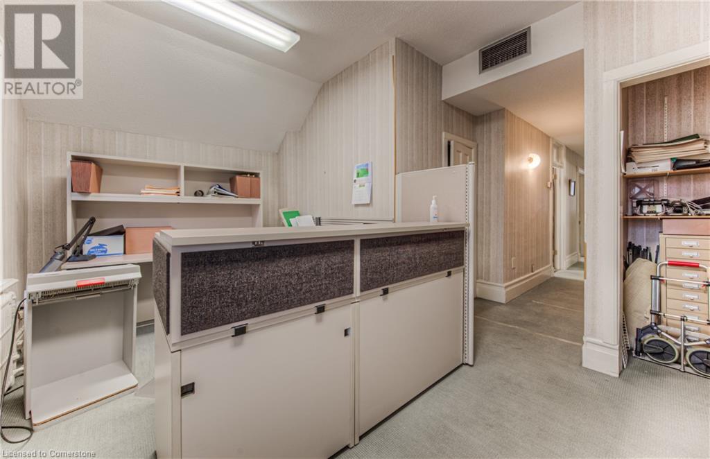 9 Ahrens Street W, Kitchener, Ontario  N2H 4B6 - Photo 25 - 40650291