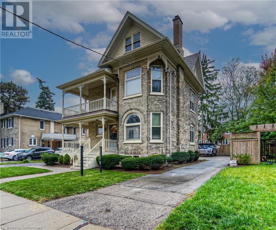 9 Ahrens Street W, Kitchener, Ontario  N2H 4B6 - Photo 2 - 40650291