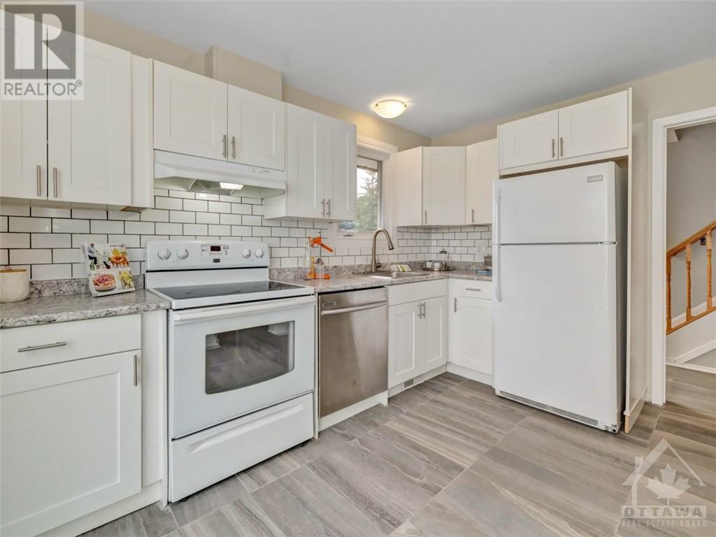 837 EASTVALE DRIVE UNIT#115 Ottawa