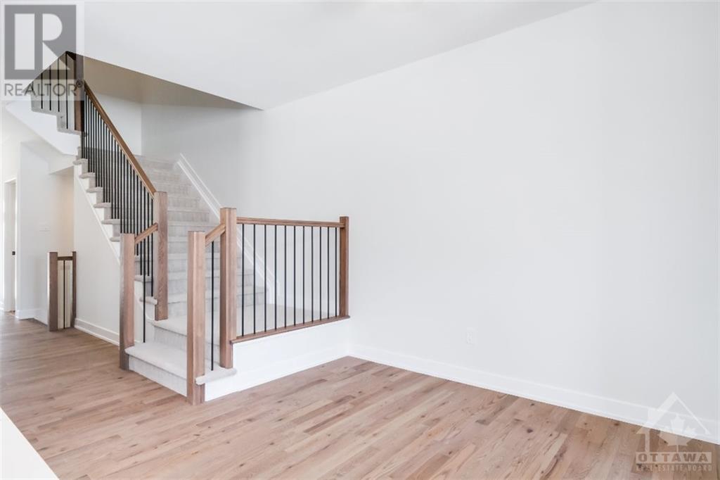 1017 Moore Street, Brockville, Ontario  K6V 7N1 - Photo 3 - X9523040