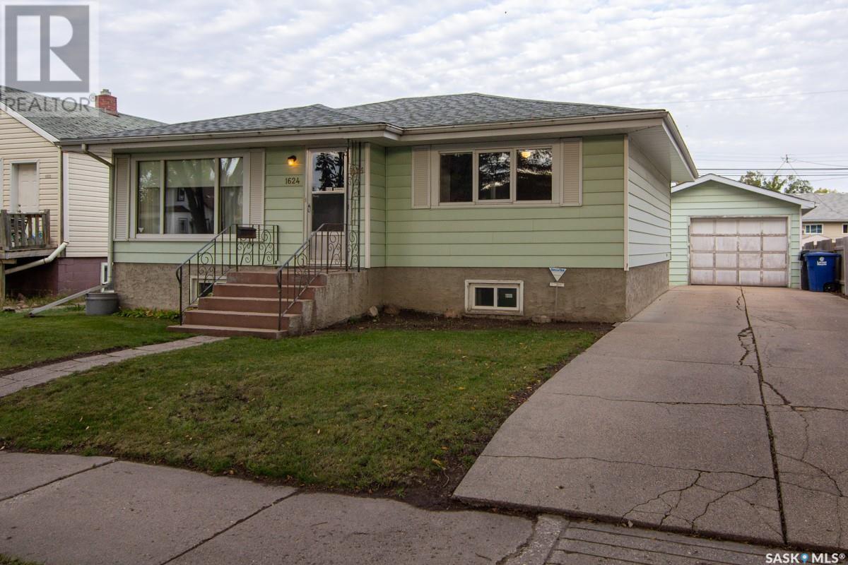 1624 C Avenue N, Saskatoon, Saskatchewan  S7L 1L5 - Photo 3 - SK984559