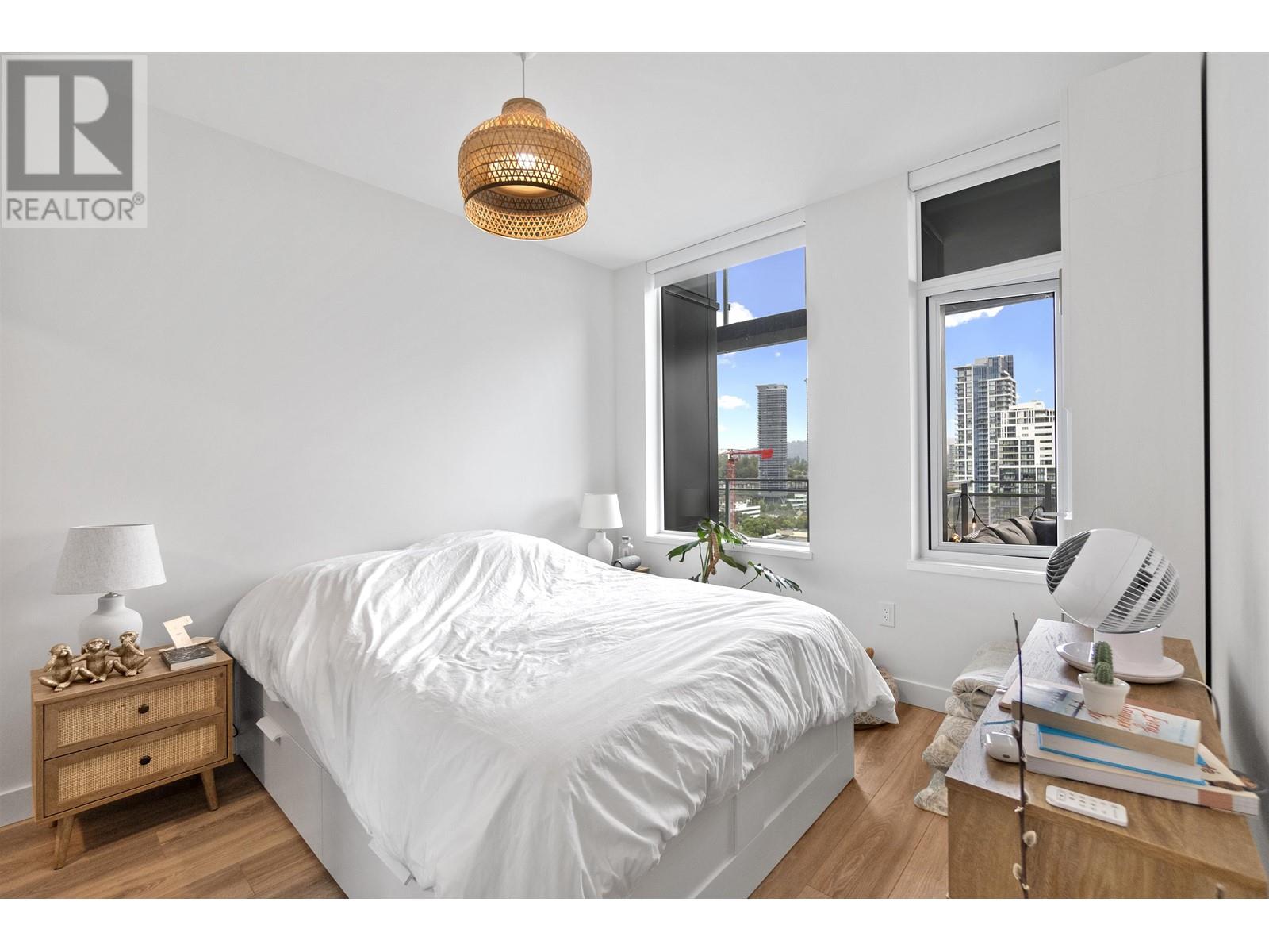 Listing Picture 5 of 27 : 1903 4433 ALASKA STREET, Burnaby / 本拿比 - 魯藝地產 Yvonne Lu Group - MLS Medallion Club Member