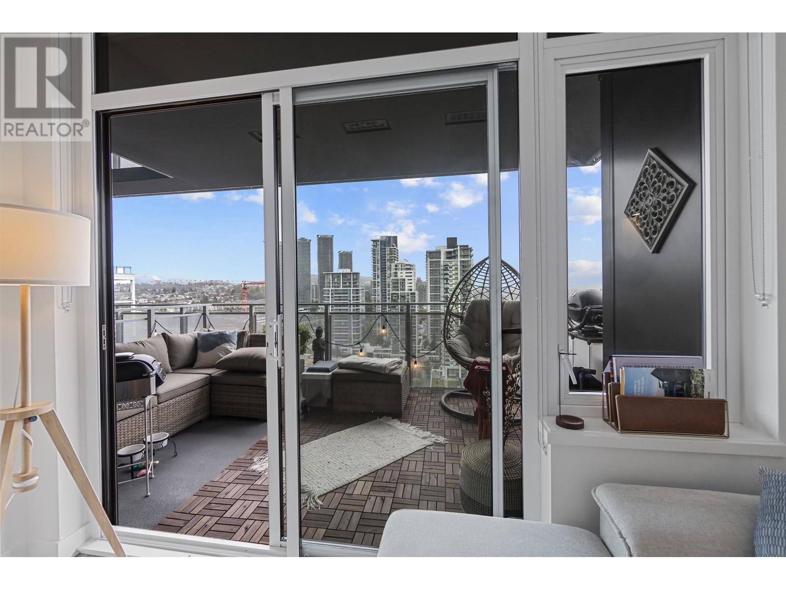 Listing Picture 8 of 27 : 1903 4433 ALASKA STREET, Burnaby / 本拿比 - 魯藝地產 Yvonne Lu Group - MLS Medallion Club Member