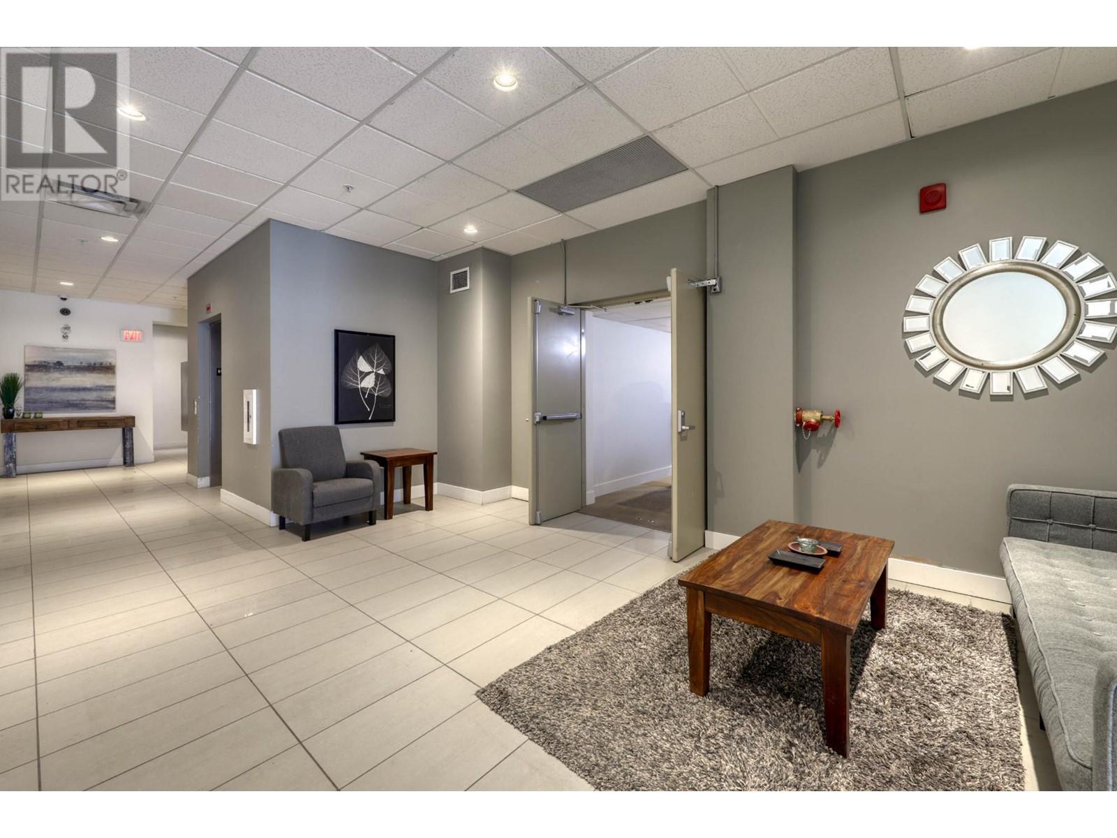 200-5170 Dallas Drive, Kamloops, British Columbia   - Photo 18 - 181110